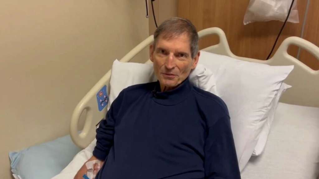 Bernie Kosar é liberado do hospital uma semana após receber um transplante de fígado.
