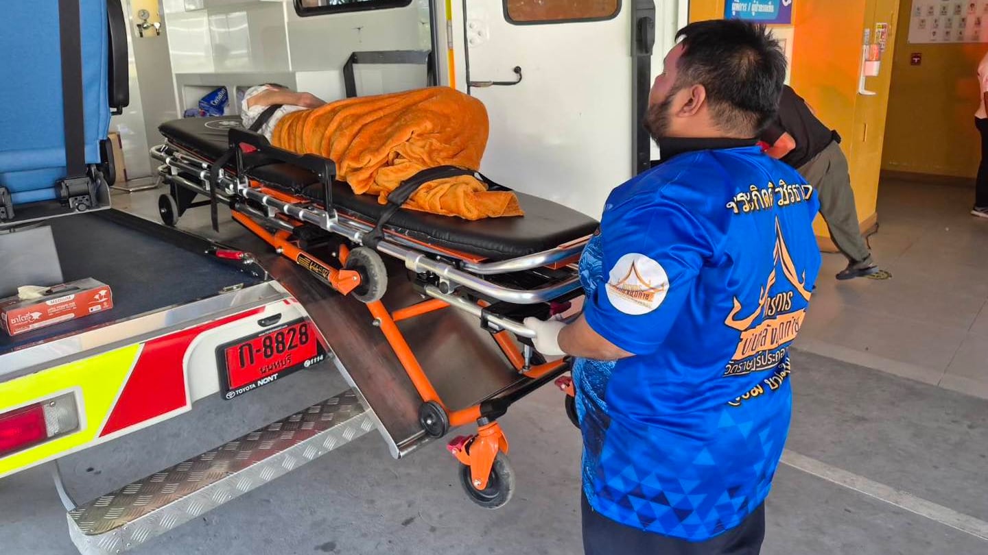 Mulher tailandesa encontrada viva em caixão após ser levada para cremação.